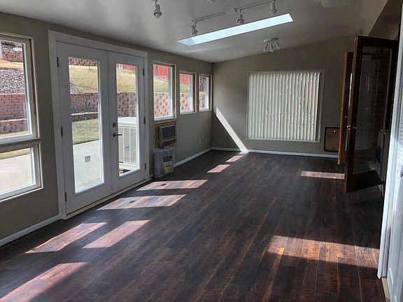 Sunroom/Utility Room
