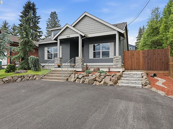 2nd image of 985 5th Ave
