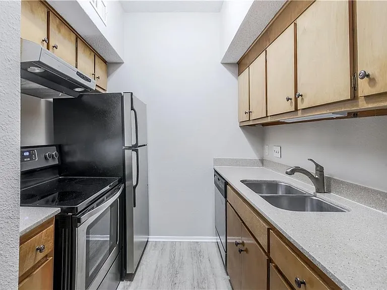3316 Guadalupe St #316 — Photo 7