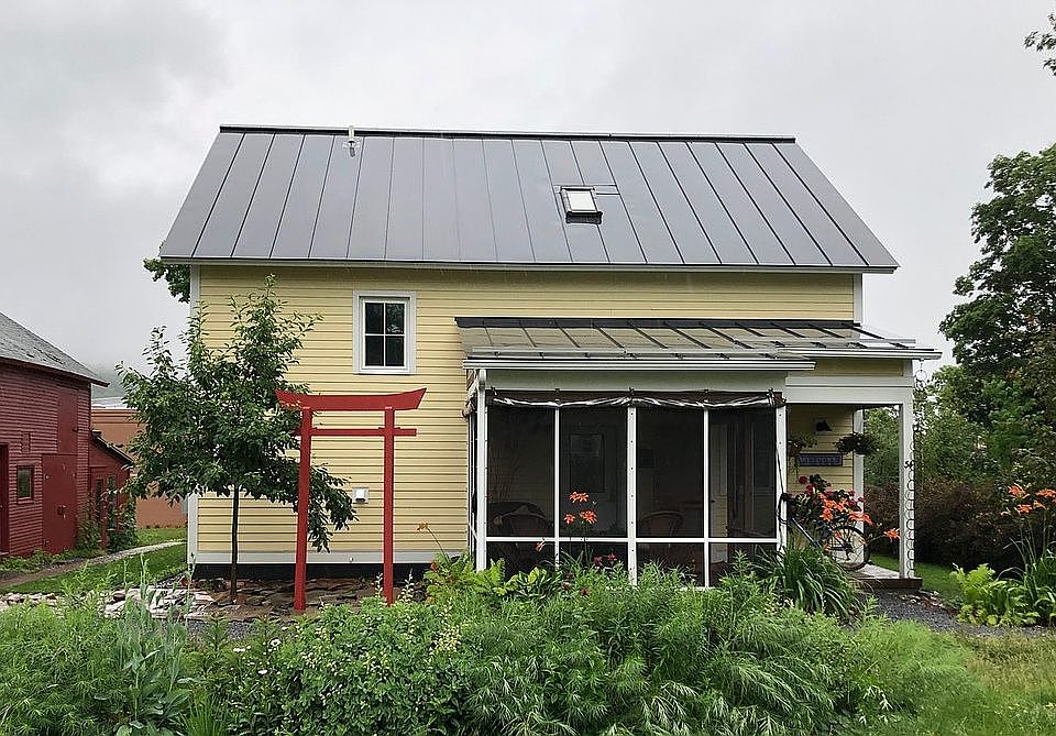 1st image of 34 Sprout St
