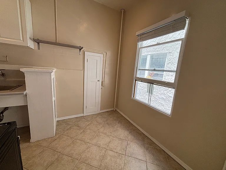 1955 Chestnut St #203 — Photo 12