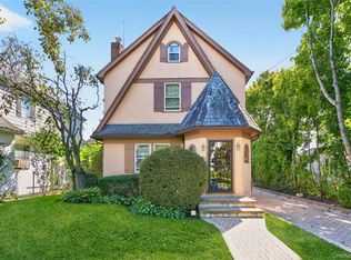 26 Baker Hill Road, Great Neck, NY 11023