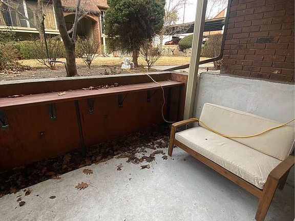 3rd image of 1177 E Cottonwood Hills Dr