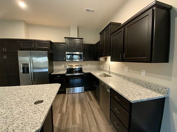 2nd image of 2740 Amberwood Dr