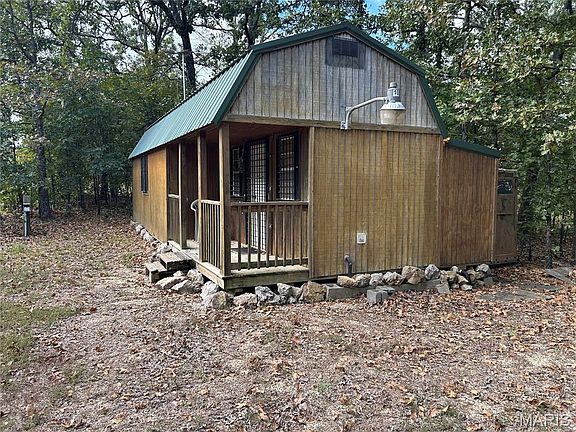 4th image of 895 Partridge Dr
