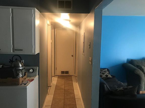 Tiled hallway and kitchen!!