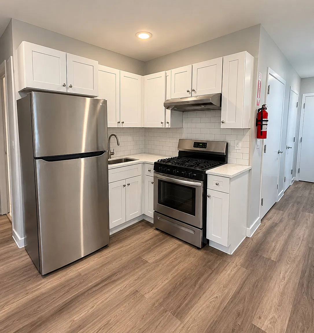 1 bed, $1,718 — Photo 2