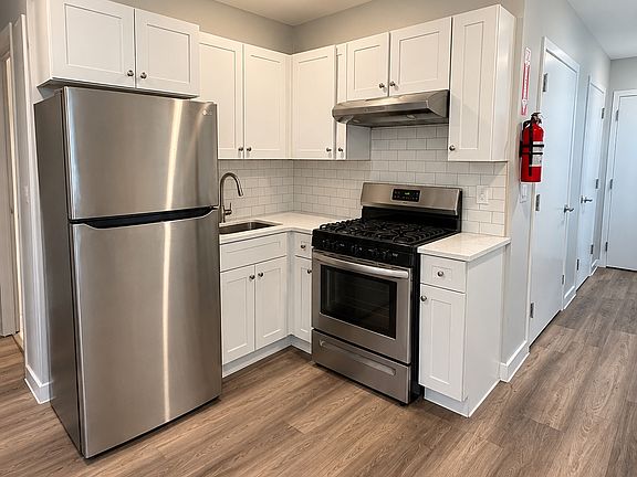 2nd image of 198 Harrison St Floor 3