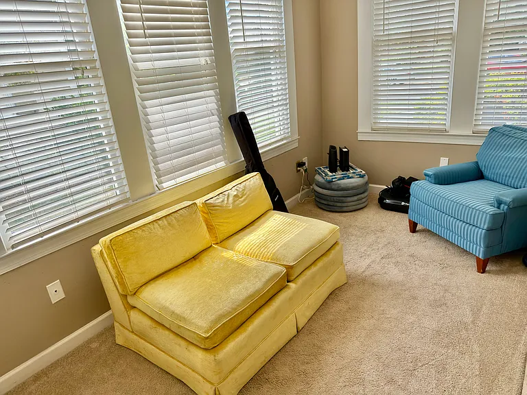 319 Circle Ave — Photo 7