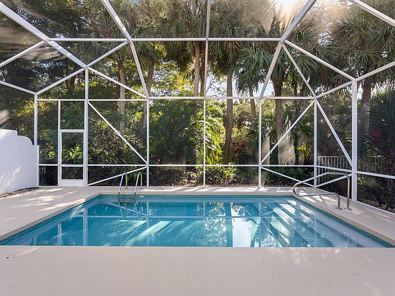 3rd image of 4780 Valencia Drive