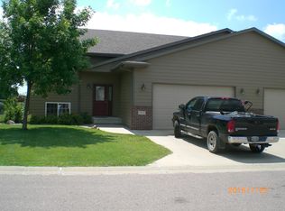 3515 W Hughes Pl, Sioux Falls, SD 57108