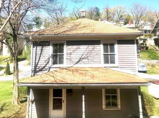 949 Anderson St, Staunton, VA 24401