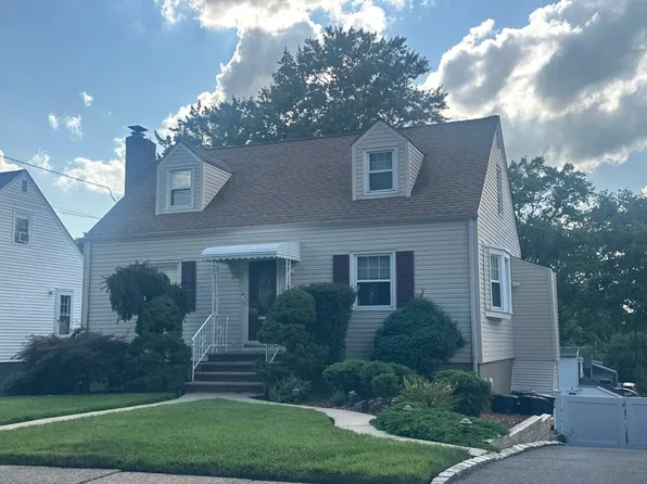 142 Sadler Rd, Bloomfield, NJ 07003