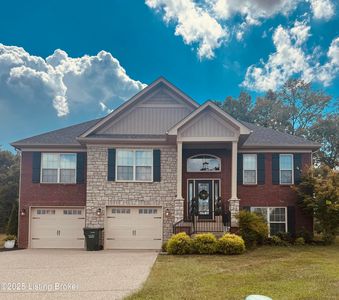 661 W Woodlake Cir, Mount Washington, KY, 40047