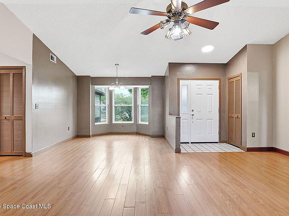 2nd image of 1109 Fairlawn Dr