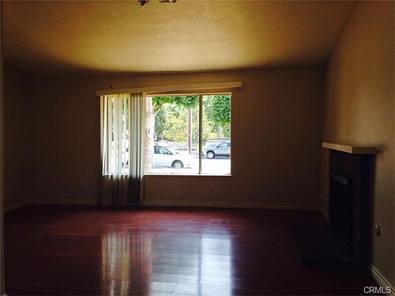 4th image of 111 E Juanita Ave