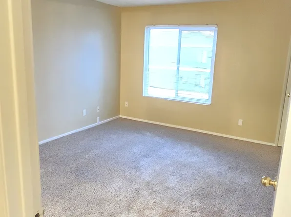 7166 N Fruit Ave APT 133, Fresno, CA 93711