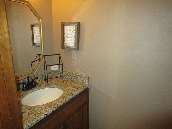 3rd image of 2501 Fir St