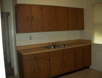 4th image of 1014 Greentree Ave