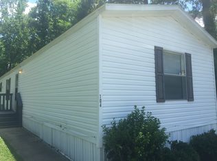 104 Dolphin Dr, Fayetteville, GA