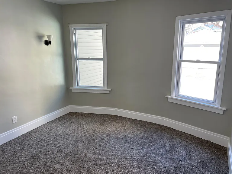 370 Colvin Ave — Photo 10