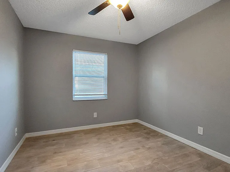 318 Sun Dial Ct — Photo 12