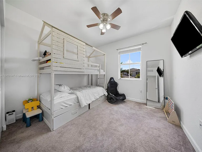 1411 SE 26th Rd — Photo 37