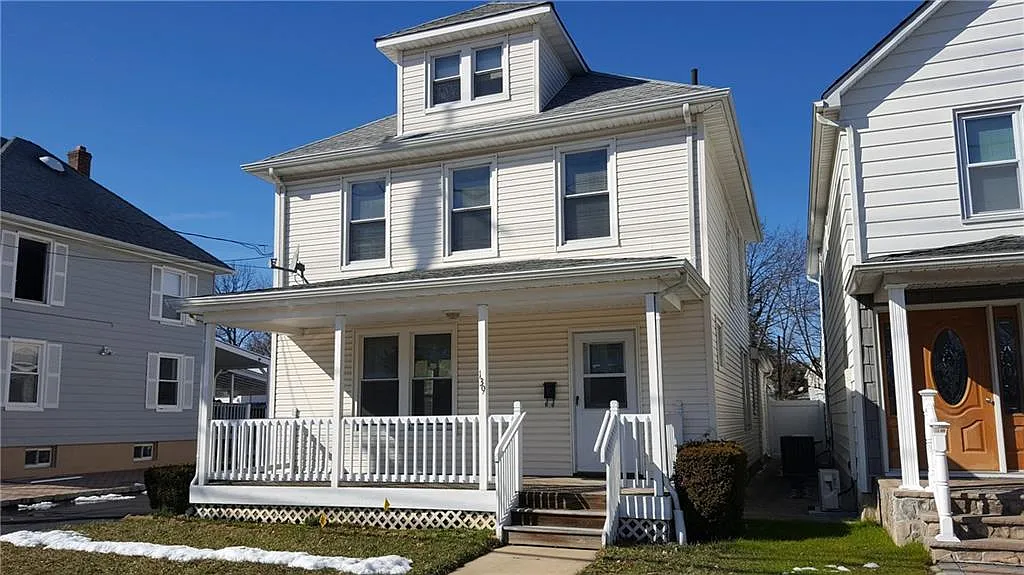 139 Hillside Ave photo 1