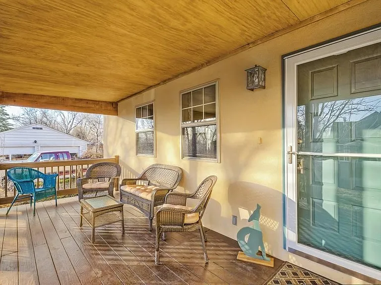 1822 Jefferson Ave — Photo 12