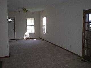 2nd image of 40 Tyler St