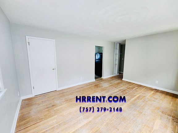 3rd image of 202 Lakeside Dr
