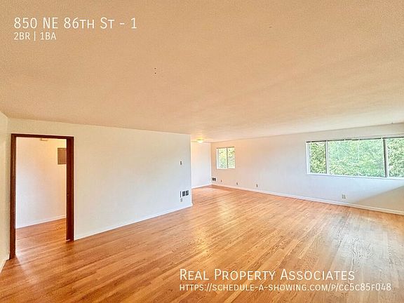 2nd image of 850 NE 86th St Ste 1