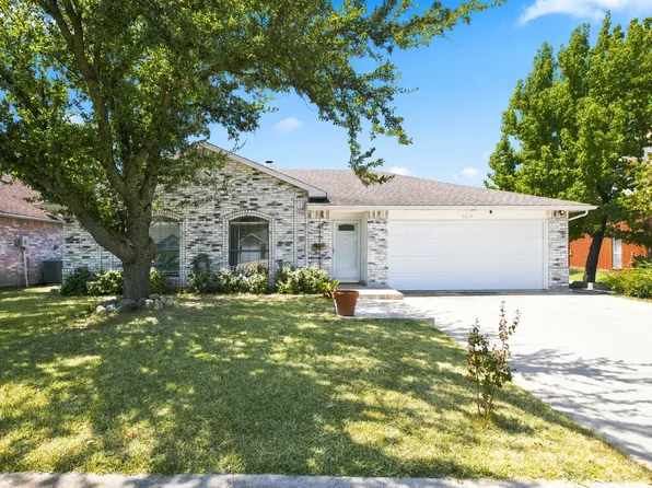 5814 Cypress Dr, Rowlett, TX 75089