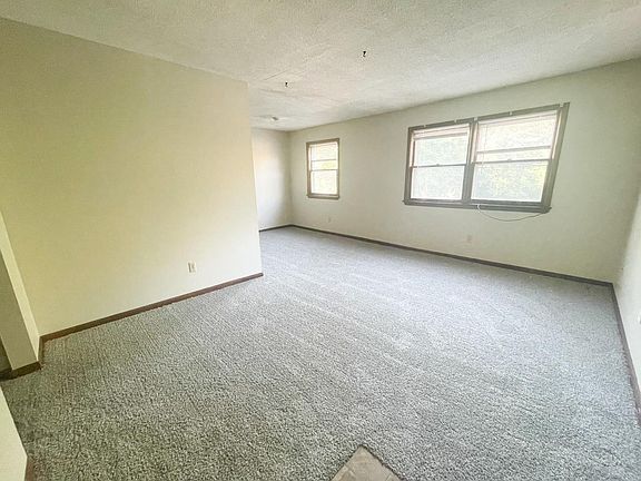 2nd image of 520 Osage St #12