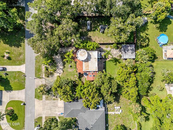 36th image of 688 Alcazar Ave