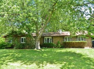 225 Pleasure Dr, Yorkville, IL 60560