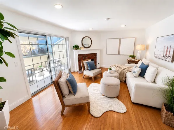 208 S Catalina Ave APT C, Redondo Beach, CA 90277
