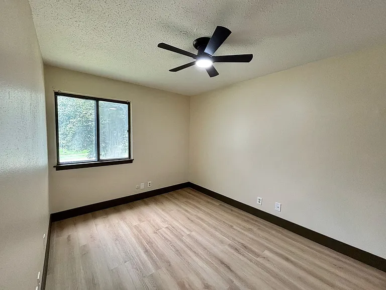 Breckenridge Davenport Apartments — Photo 124