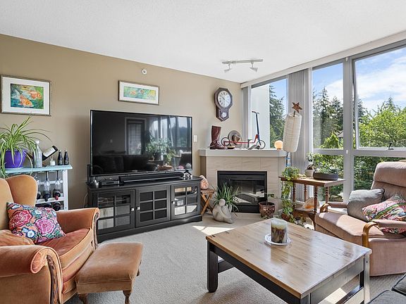 4th image of 295 Guildford Way #702