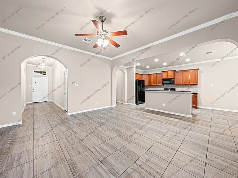 5620 Blackstone Dr — Photo 9