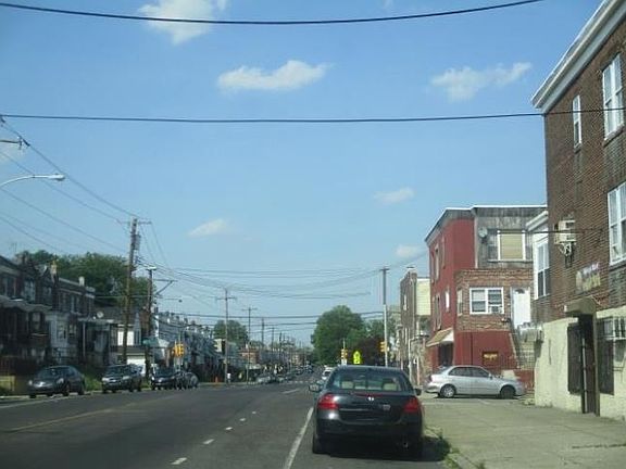 3rd image of 6539 Buist Ave