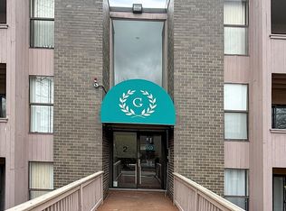 2 Shrewsbury Green Dr Unit F, Shrewsbury, MA 01545