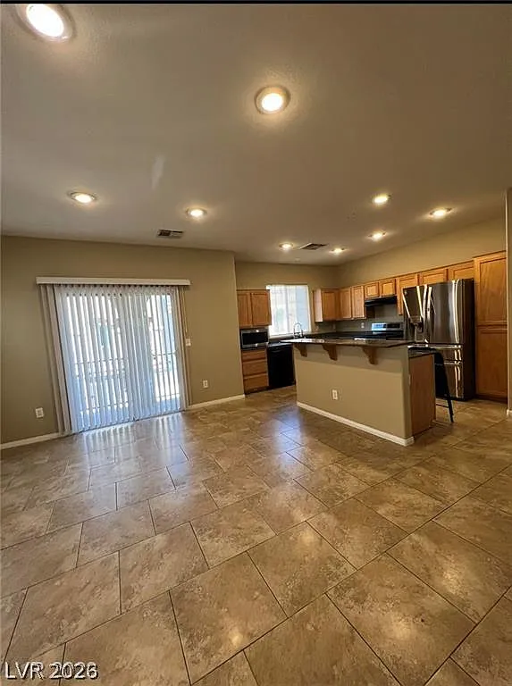 4 bed, 3.5 bath, 1982 sqft, $2,478 — Photo 4