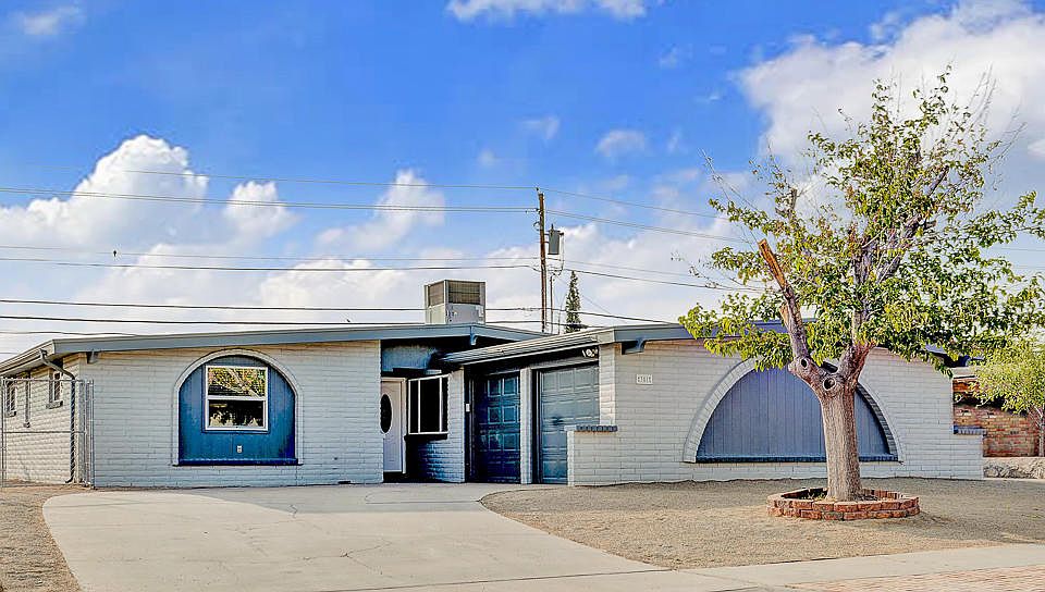 1st image of 301 El Puente Dr