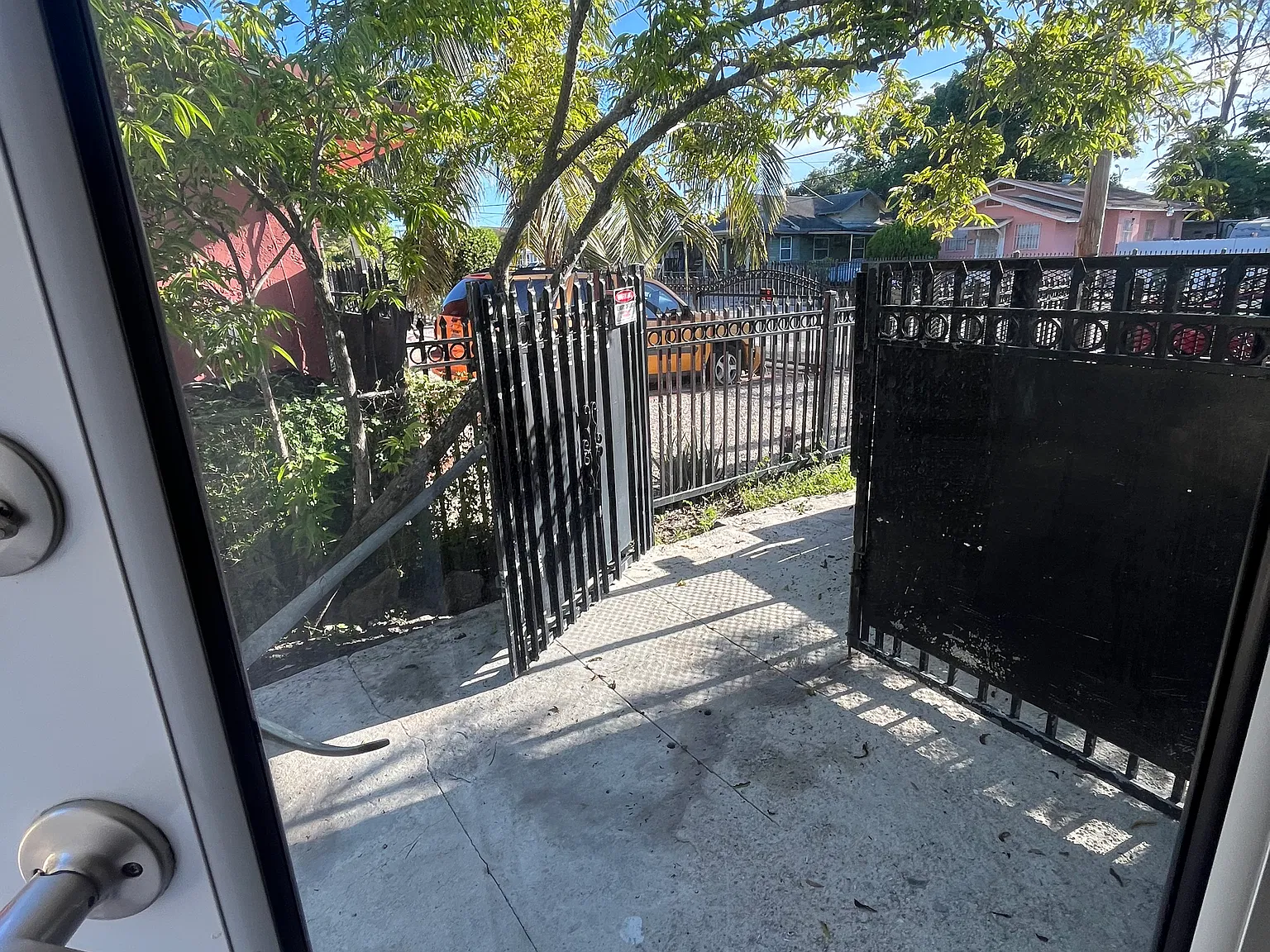 Studio, $1,400 — Photo 1
