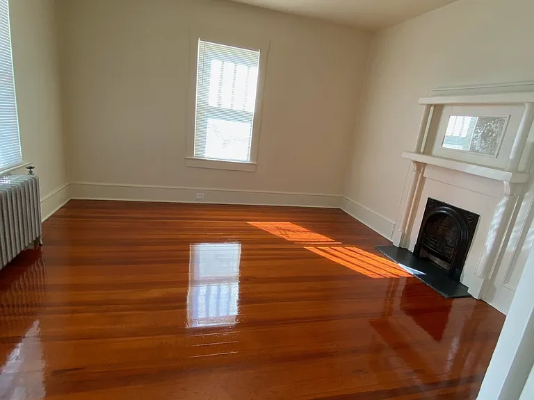 224 Moffett St — Photo 10
