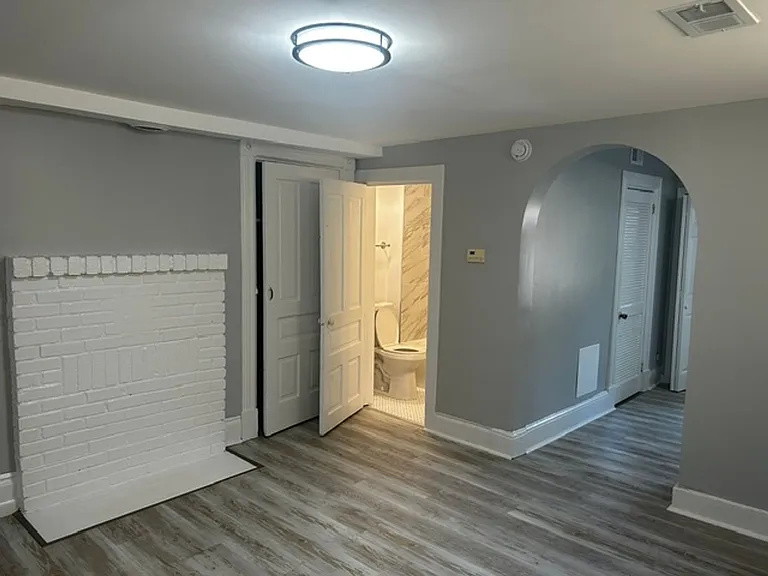 1811 Jancey St — Photo 2