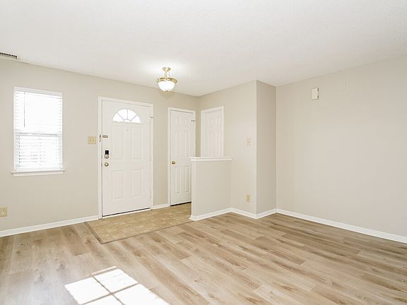 4th image of 3012 Earlswood Ln