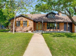 622 N Crockett St, Granbury, TX 76048