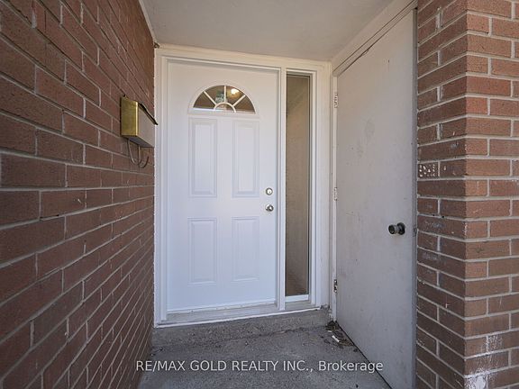 2nd image of 1601 Albion Rd #266